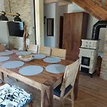 Tri Grose Vlasky