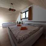 Tri Grose Vlasky Bešeňová